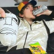 aryan chud drinking monster monster_energy variant:chudjak white_monster // 640x640 // 124.3KB
