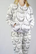 clothes female glasses hair hoodie human looking_at_you merchandise necklace photo real smile stubble teeth track_suit variant:gapejak white_skin wholesome // 6000x4000 // 8.9MB