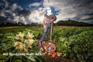 blood dead farm farmer pitchfork potato stab text tranny ttd variant:bernd variant:cobson // 720x480 // 672.8KB