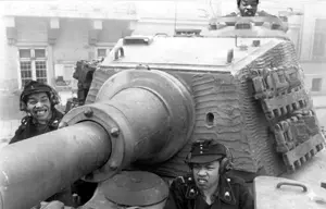CreatorTankCrew.jpg