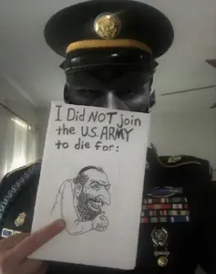 HR-22RdbkAAP5Fc.png