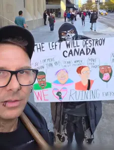 Vitamindeficiency (right) and I at today's protest, Salt VVON.