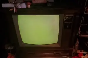 gapejak, markiplier soyjak, soyak, schizojak, wholesome soyjak, showing phone, animated, multiple soyjaks, schizo, soyjak